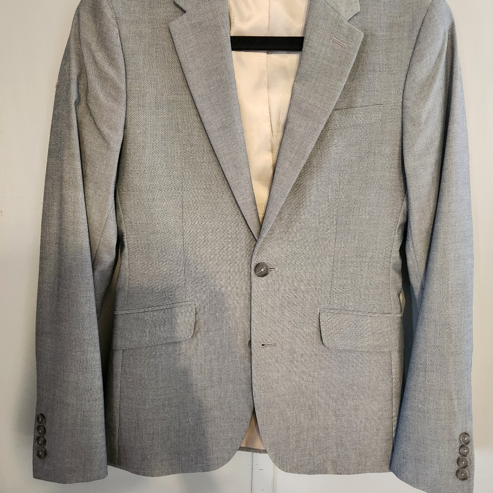 Perry Ellis suit - Picture 2 of 8